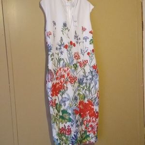 Brand new dress sleeveless (floral style)